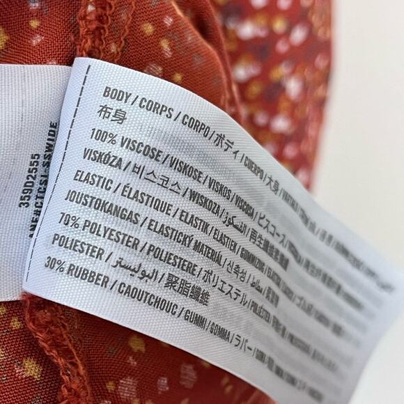 HOLLISTER rust ditsy floral smocked bodice puff sleeve boho dress size medium - Picture 7 of 8